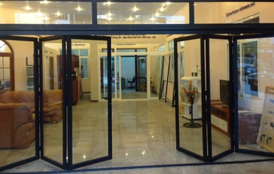 Cửa trượt xếp lớp tự động đẹp