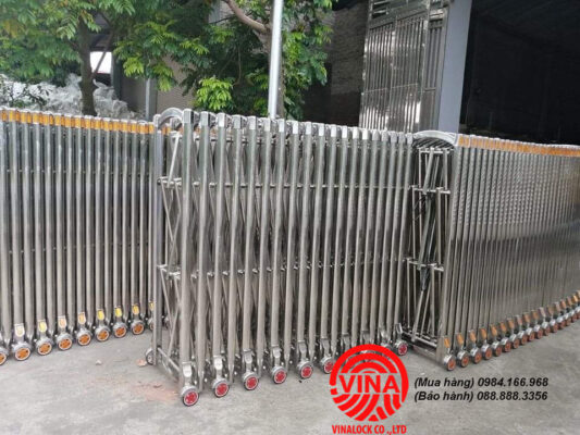 Cổng xếp inox 201